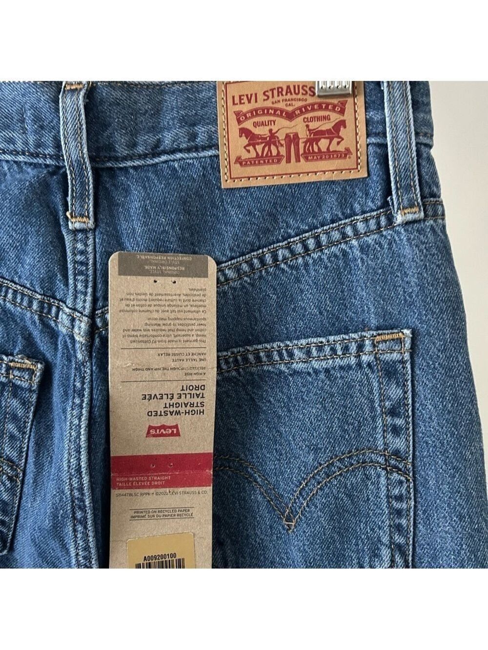 LEVI’S High Waisted Straight Blue Denim Jeans, Size 25. - Picture 7 of 7